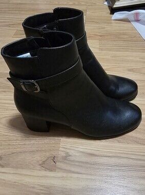 Boots Leather Sz 7.5